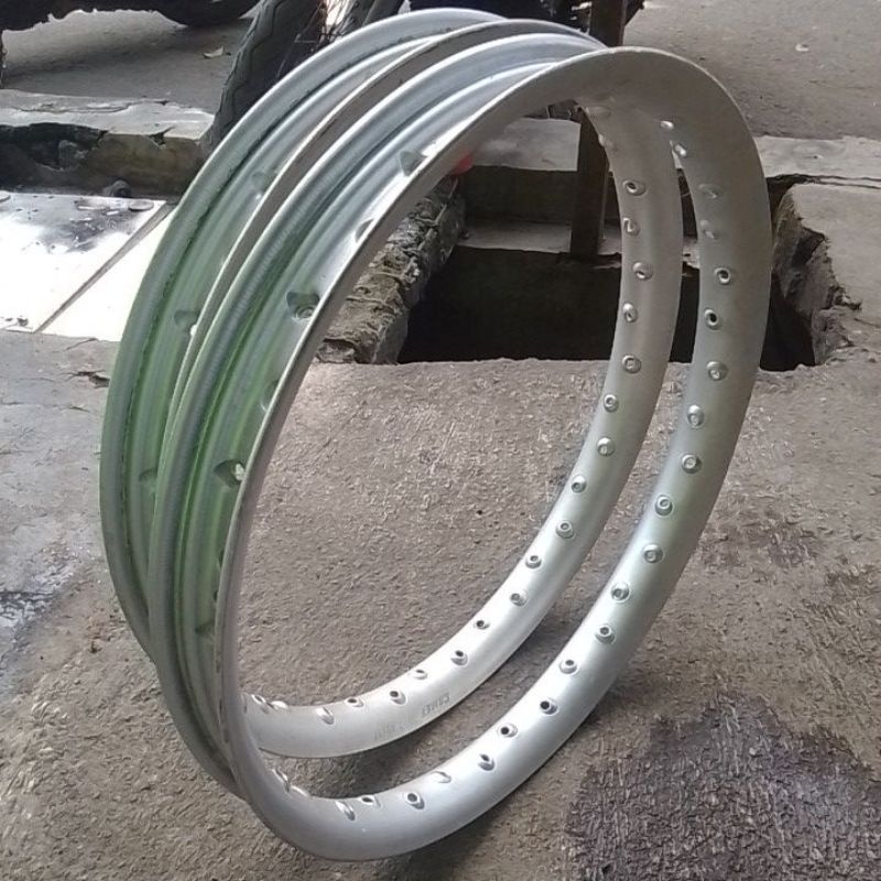 velg velek peleng COMET setengah lingkaran ring 17 ukuran 160/140