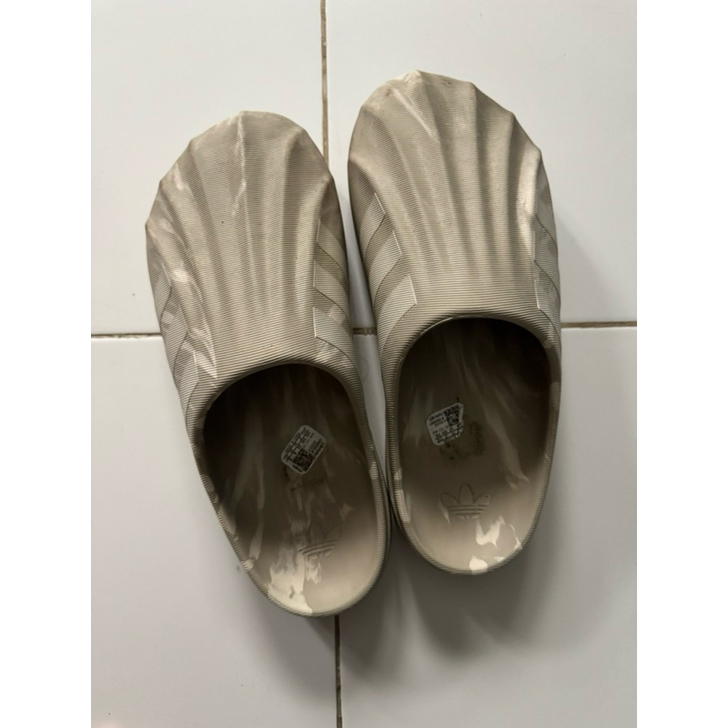 preloved sendal adidas cowo