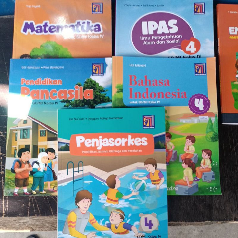 buku pelajaran kelas 4 SD quadra kurikulum merdeka ipas matematika bahasa Indonesia bahasa Inggris s