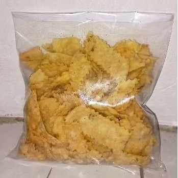 

kue/keripik bawang