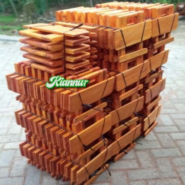 Meja belajar lipat alquran dari kayuMiring