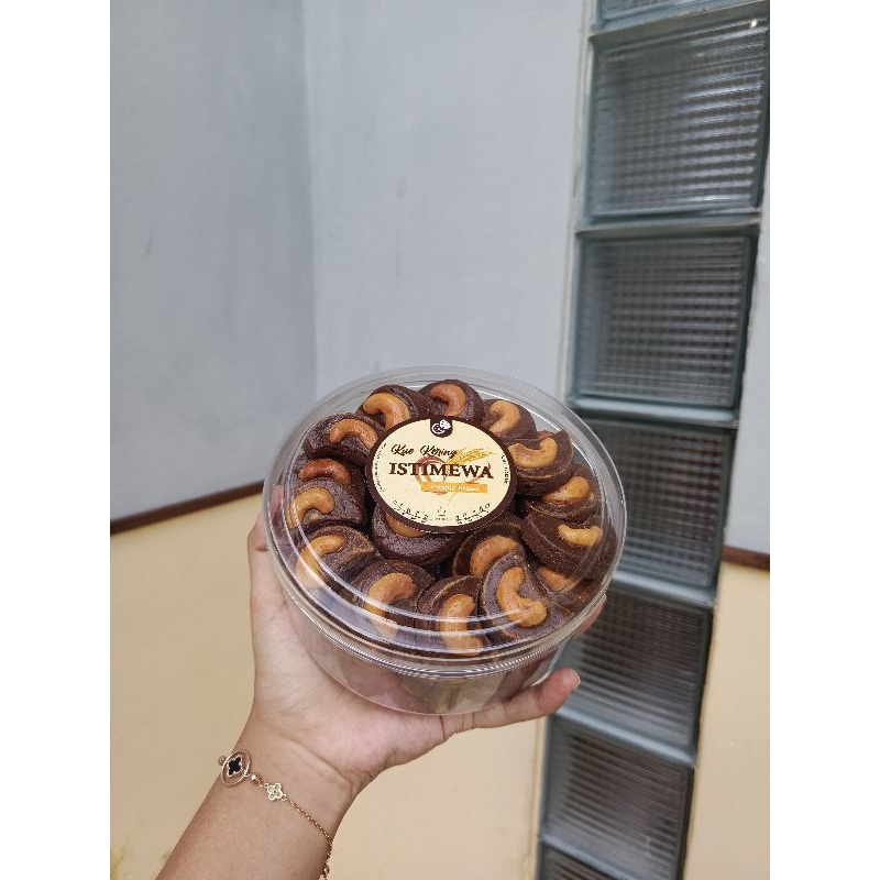 

KUE KERING CHOCOLATE METE 250GRAM KUE KERING ISTIMEWA RENYAH DAN GURIH