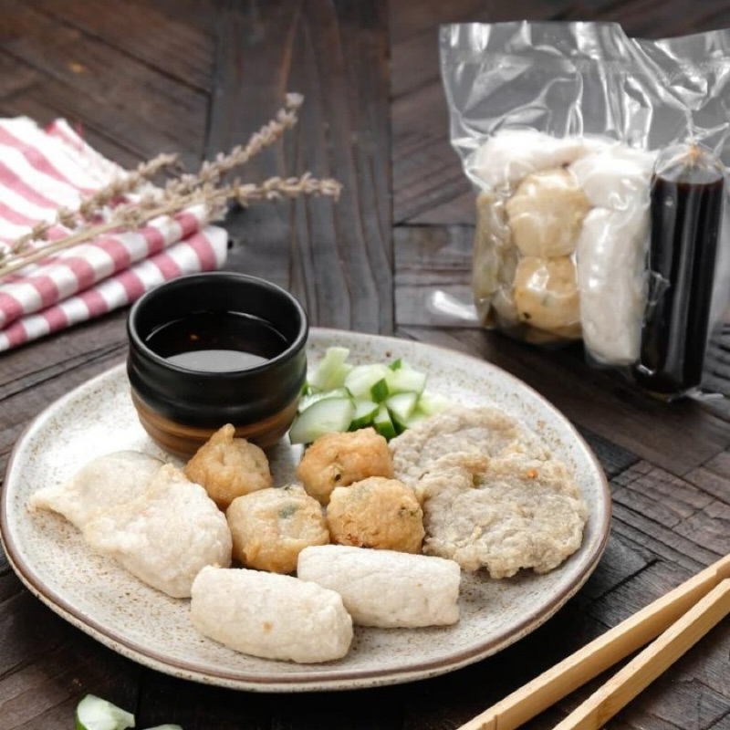 

Pempek ikan asli (mix varian) isi 10 pcs