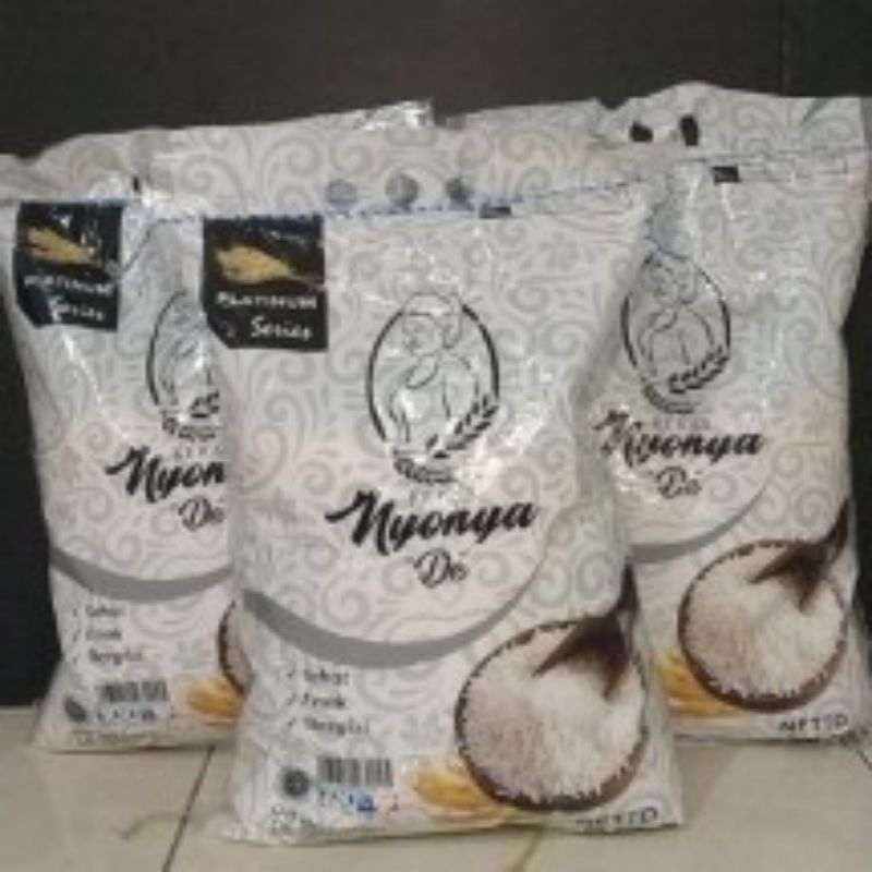 

Bears nyonya de putih dan beras lainnya