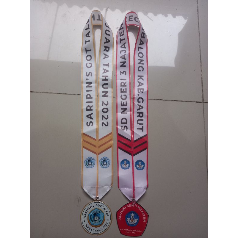medali perpisahan sekolah