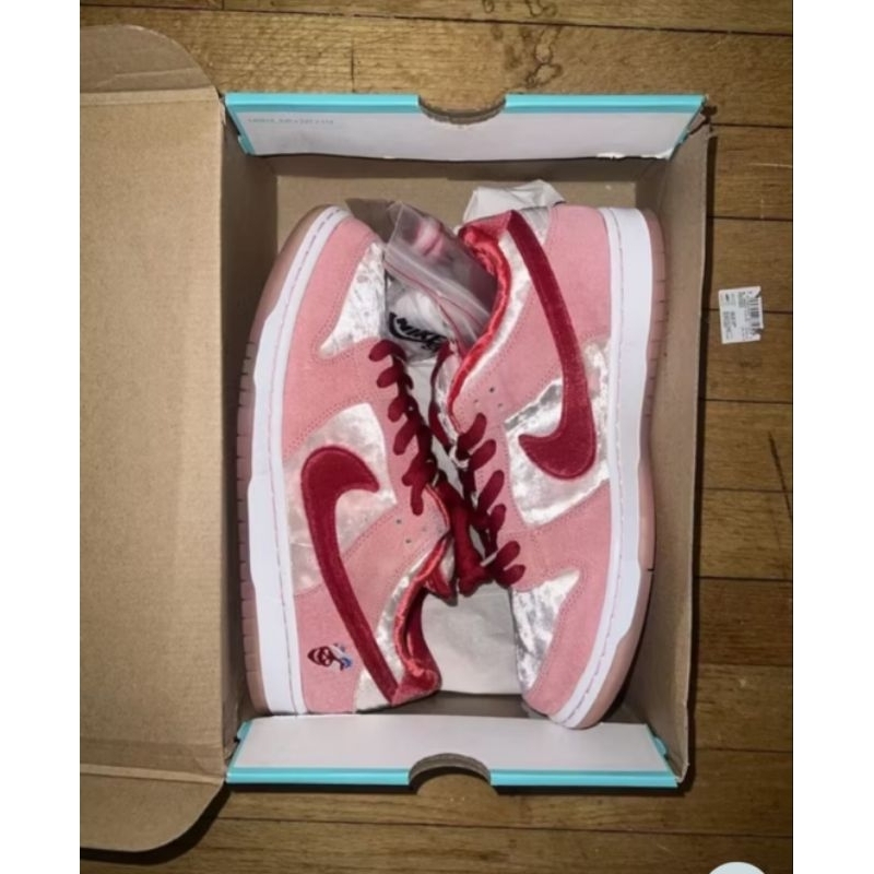Nike SB Dunk Low Retro Strangelove Skateboard Strange Love Pink Red White Valentines Day Valentine