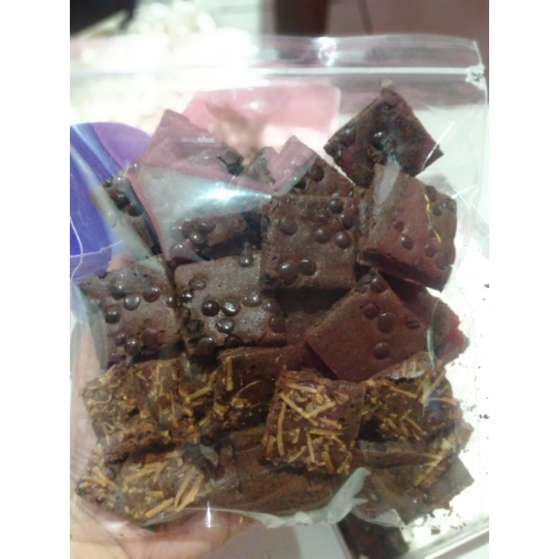 

pesanan khusus hampers eva