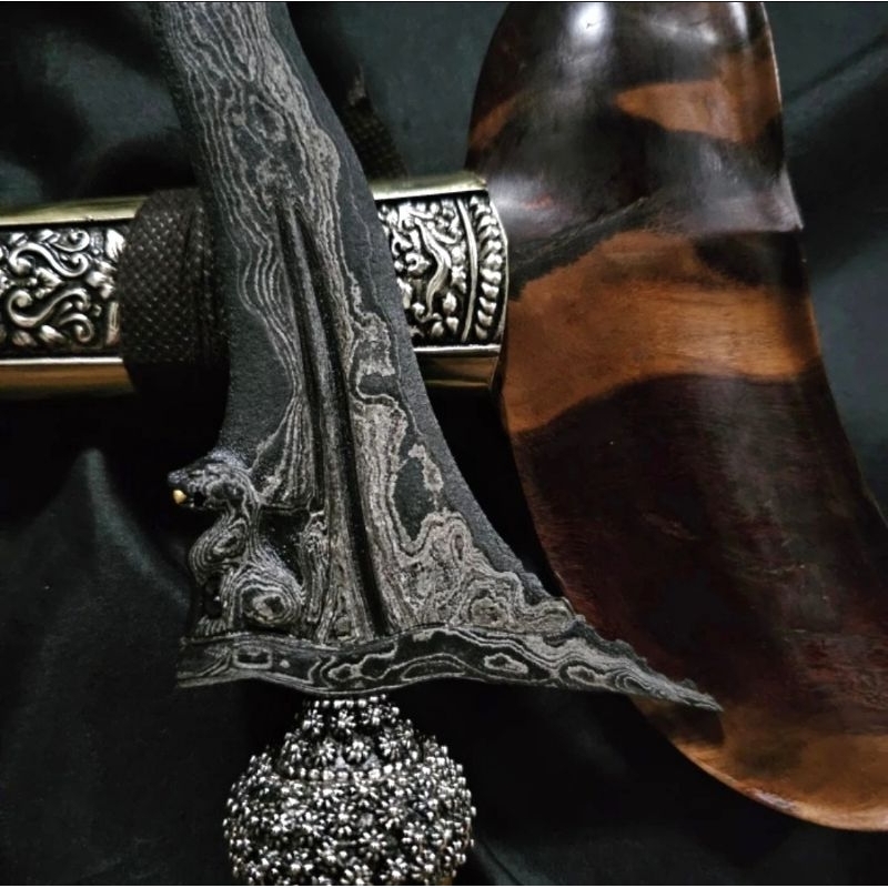 Keris Singo Luk 7 Pamor Bendo Segodo