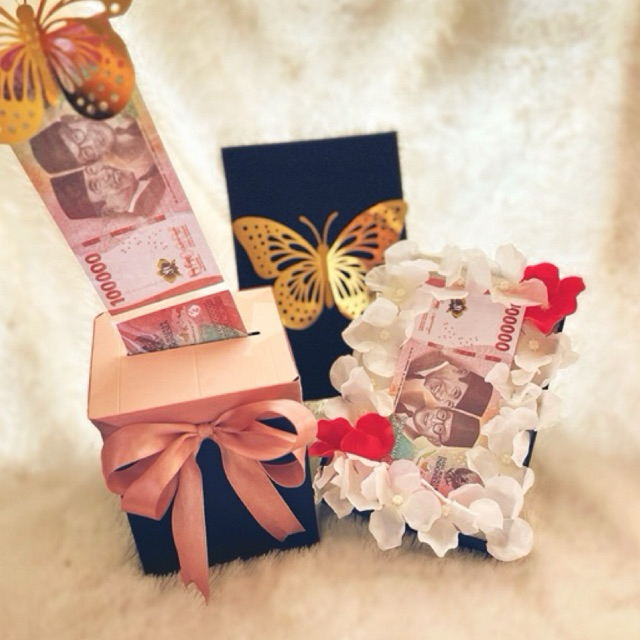 

MONEY BOX LUXURY [10-34 Sheets] ARTIFICIAL Flower | Valentine | Birthday | Anniversary | Hadiah Ulang Tahun | Hadiah Wisuda | Graduation Gift | Box Uang | Box Duit | Money Gift | Uang Angpao | Uang THR | Buket Bunga Duit | Bunga Uang | Money Flowers