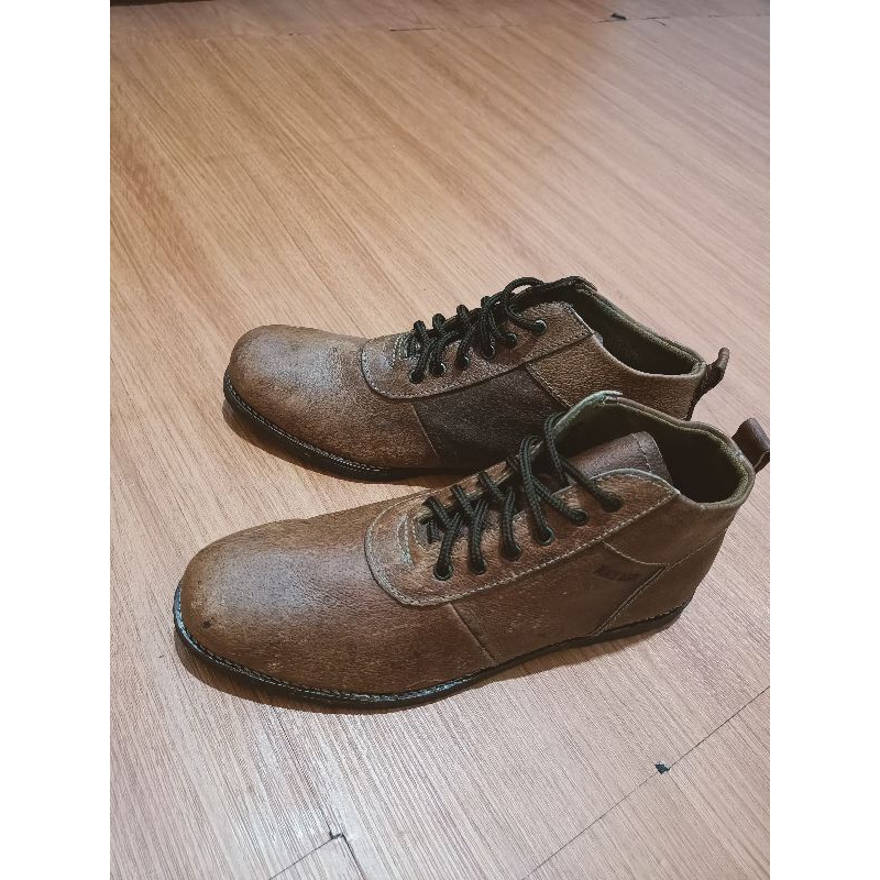 Boots oxford not red wing hawkins moc toe dr marteen