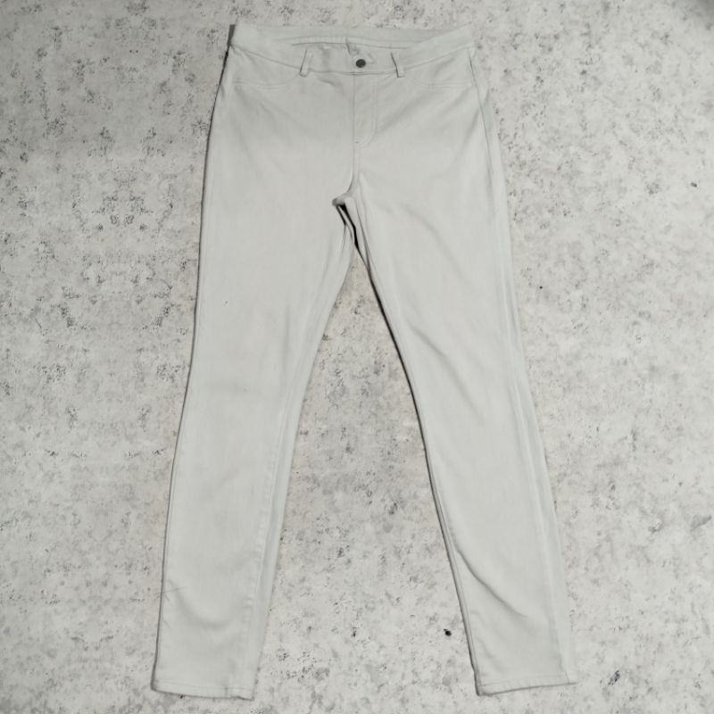 Celana panjang wanitaUNIQLO bahan strecth pinggang karet