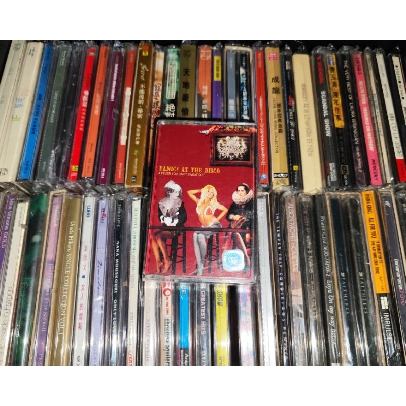 Kaset Pita Panic At The Disco - A Fever You Can't Sweat Out