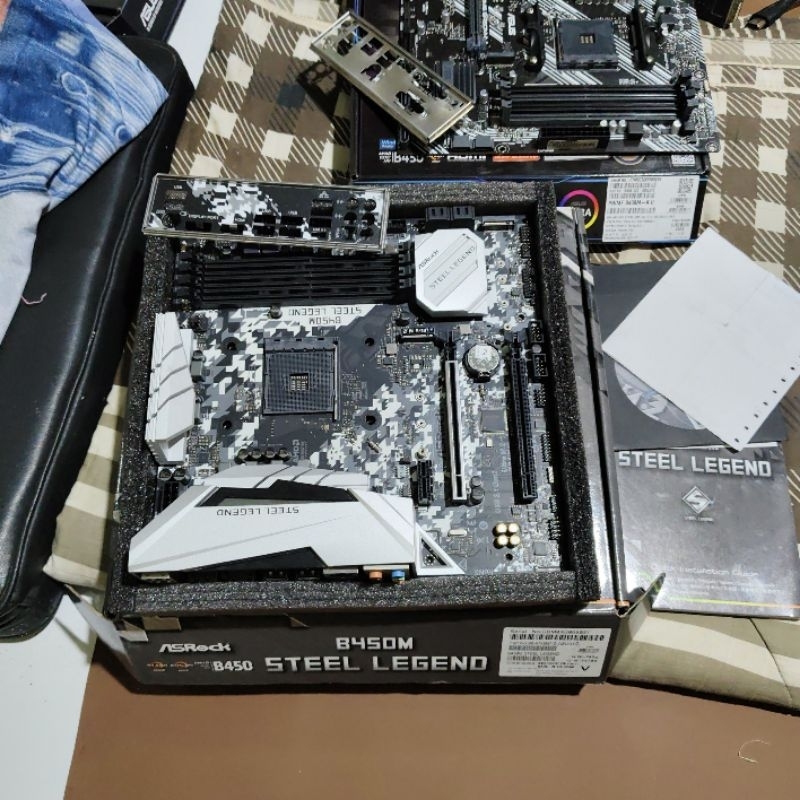 PAKET RYZEN 5 5600g B450M RAM RGB 16GB SSD 128GB NVME