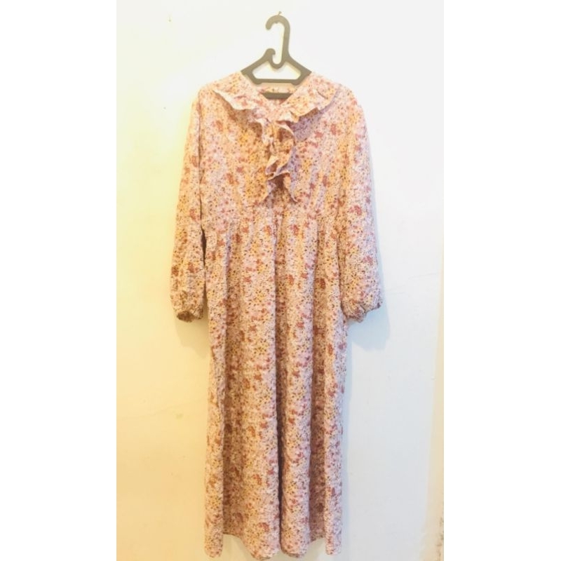 Gamis motif bunga2 warna pink ukuran XL Ld 110 cm