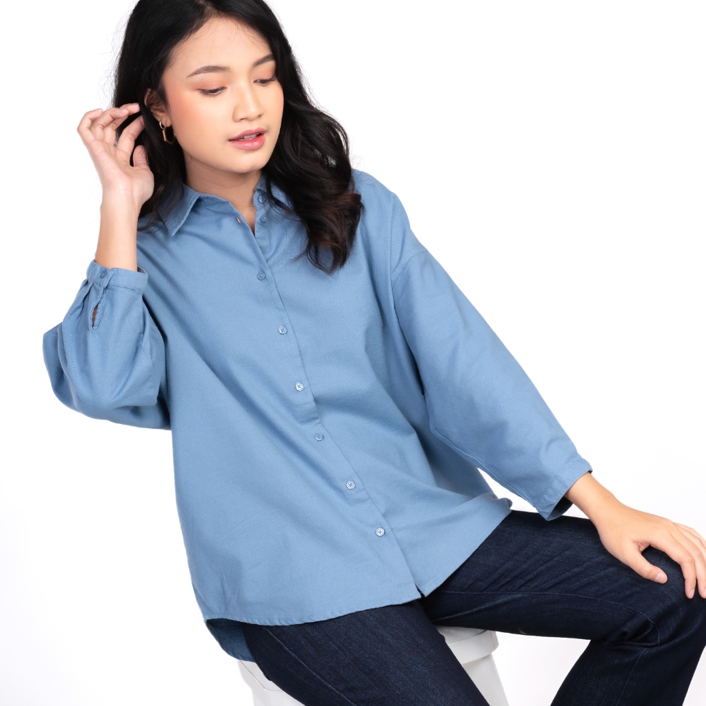 C2 Govana Blue Kemeja 7/8 Casual Oversize Wanita