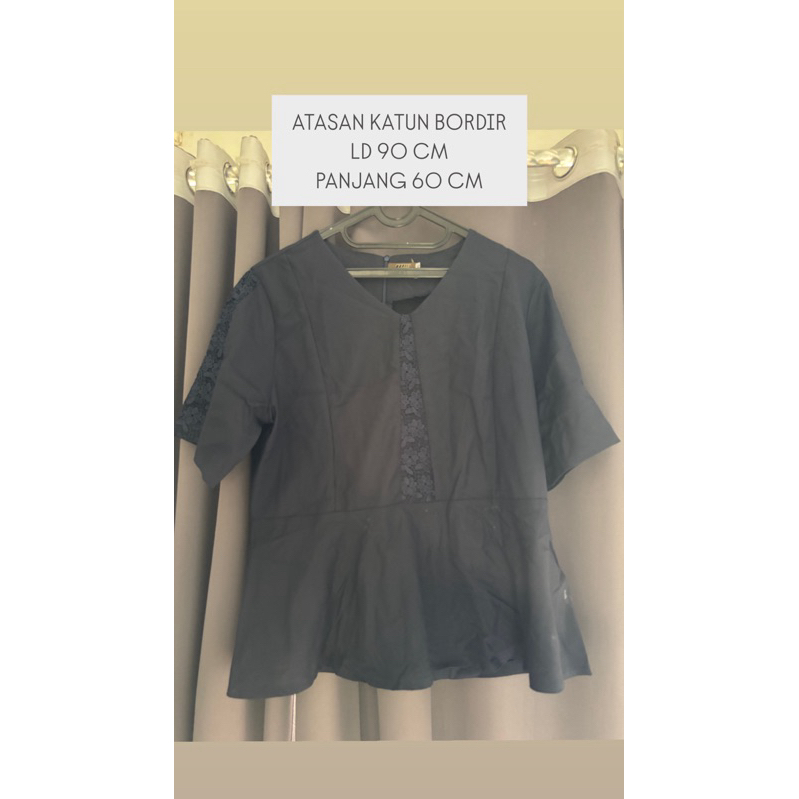 PRELOVED BAJU ATASAN WANITA BORDIR NAVY