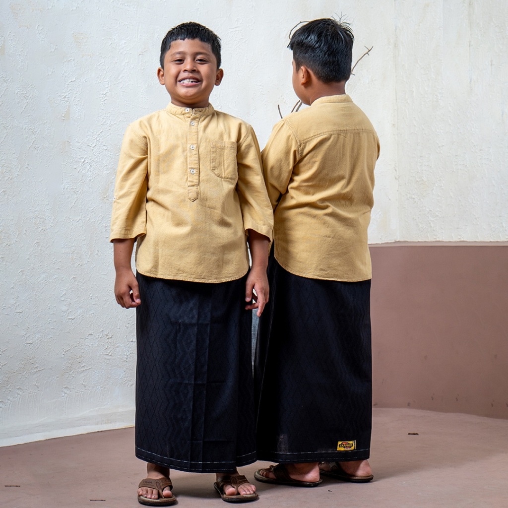 Sarung Anak Sapphire Junior Warna Hitam Polos