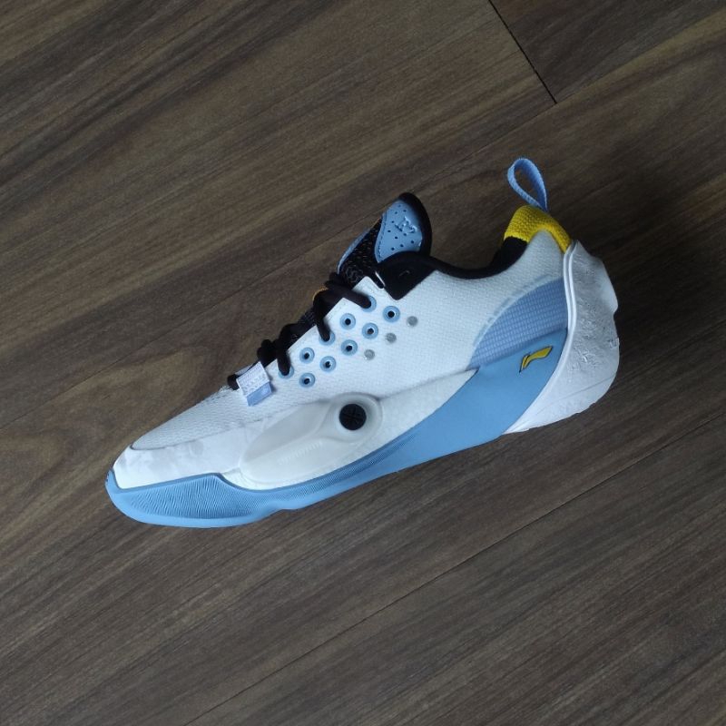 LI-NING WAY OF WADE ALL CITY 13 BASKETBALL KIDS WHITE BLUE