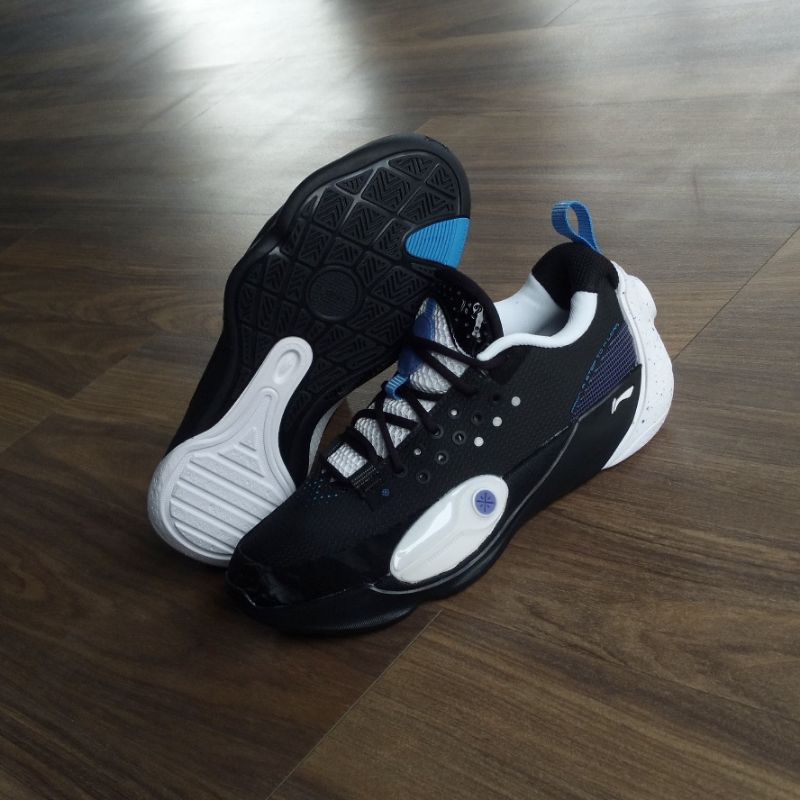 LI-NING WAY OF WADE ALL CITY 13 YOUNG KIDS BOYS BASKETBALL BLACK