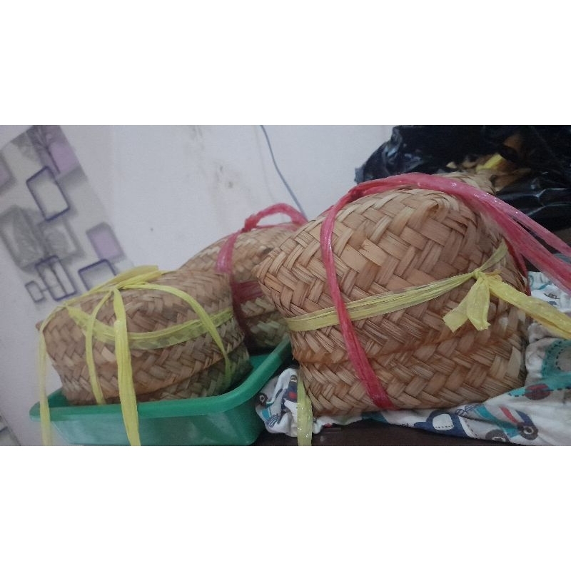 

LONTONG PIPITI KUPAT PIPITI LONTONG PIPITI ISI 3PCS