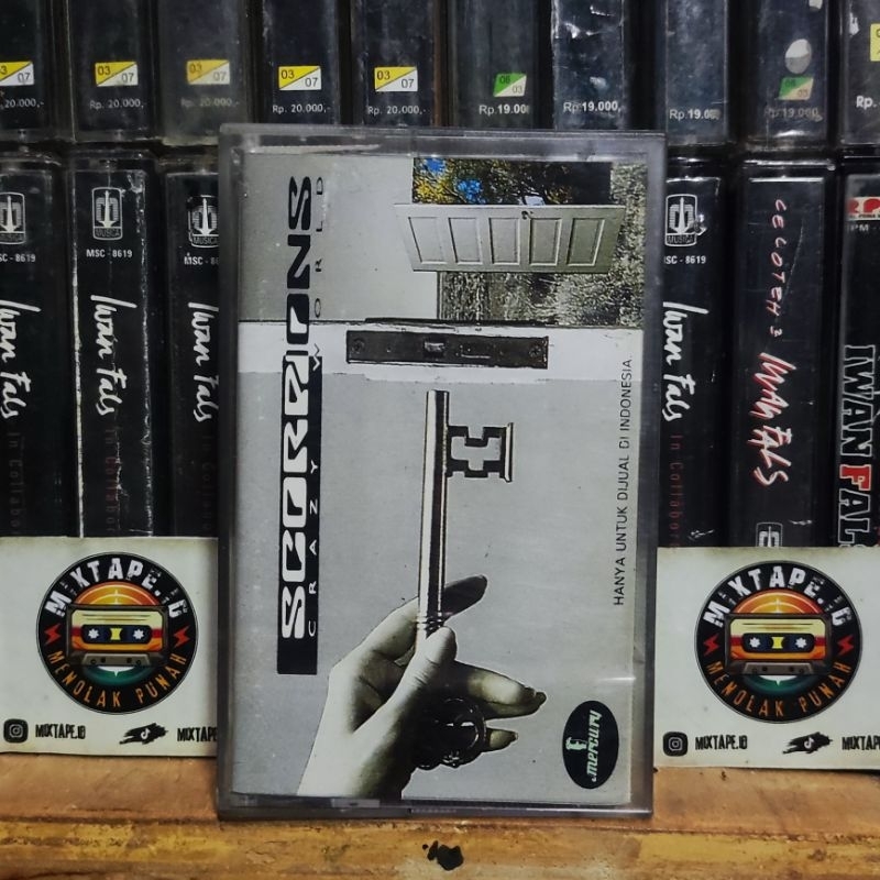 Kaset Pita - Scorpions - Crazy World - Radio Tape - Kaset - Radio - Pemutar Kaset - Retro - Classic 