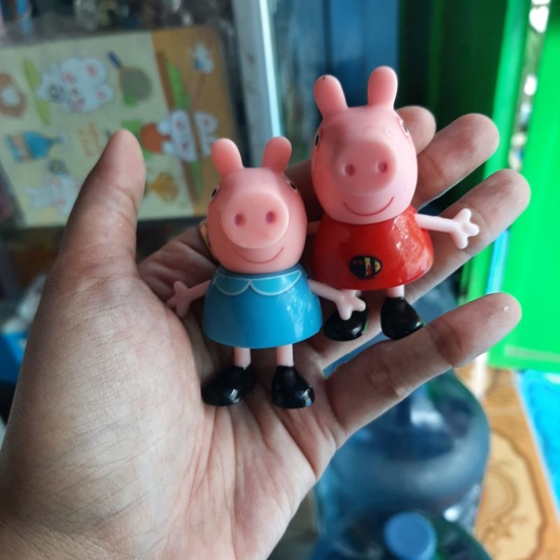 Figure peppa pig baju kumbang & peppa pig george baju biru