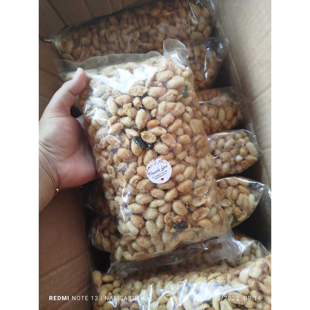 

Kacang bali pedas manis daun jeruk1kg