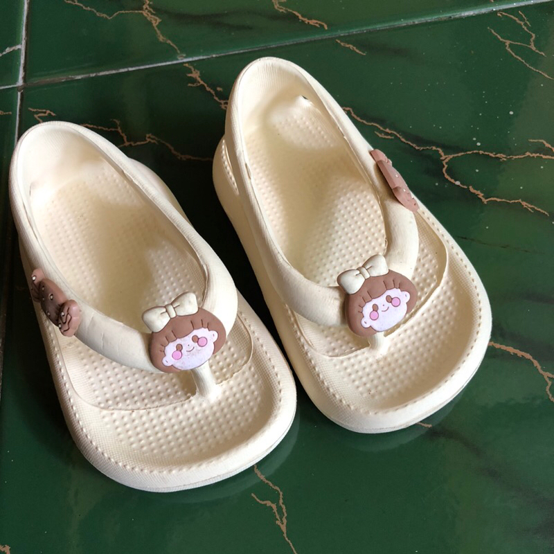 sendal karet anak preloved