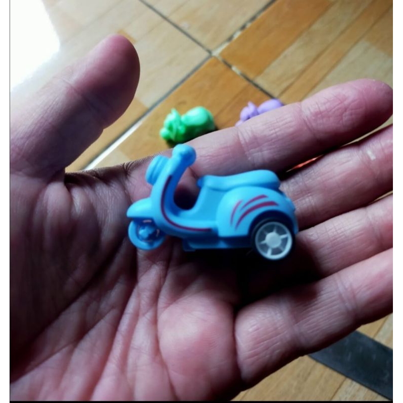 Mainan anak miniatur diecast motor vespa mini pullback murah harga satuan perpcs bahan plastik vespa