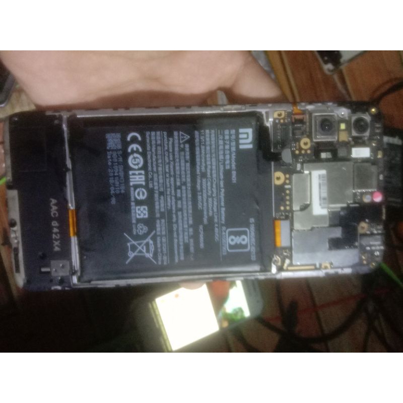 Redmi s2 ram 3gb mesin segel tinggal pasang lcd baru tombol semua lengkap