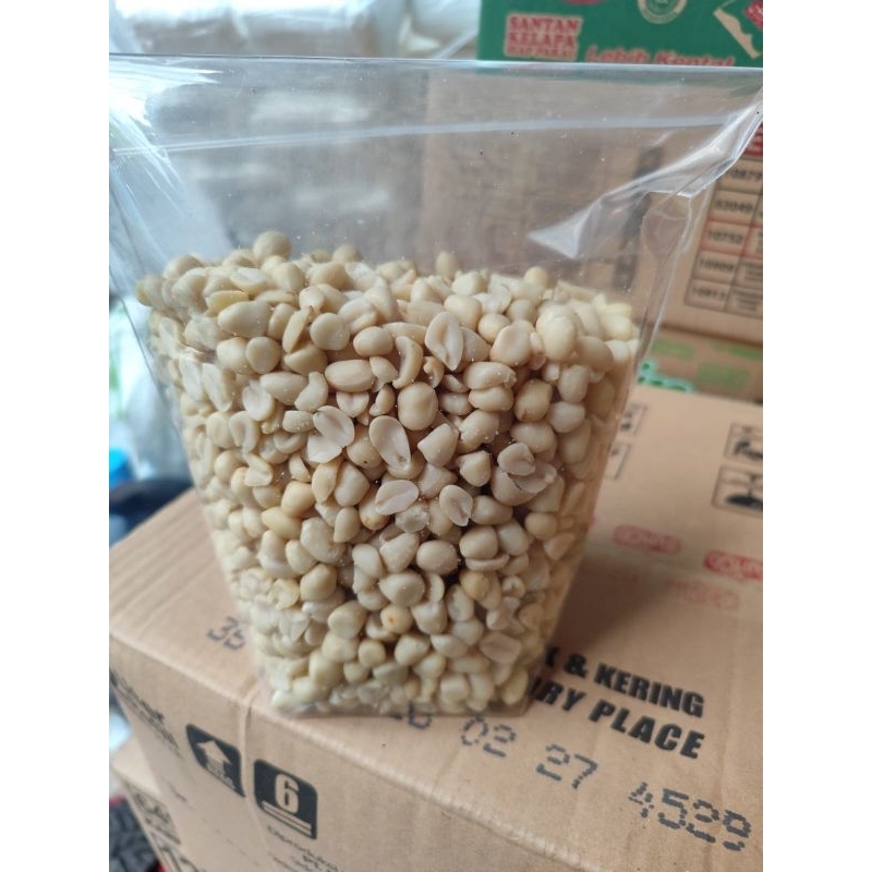 

Kacang kupas 1kg