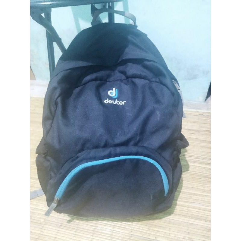 daypack deuter