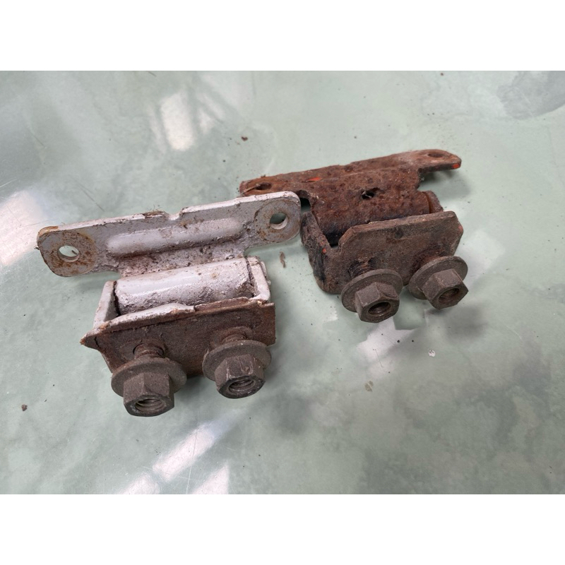 Engsel pintu bagasi Nouva