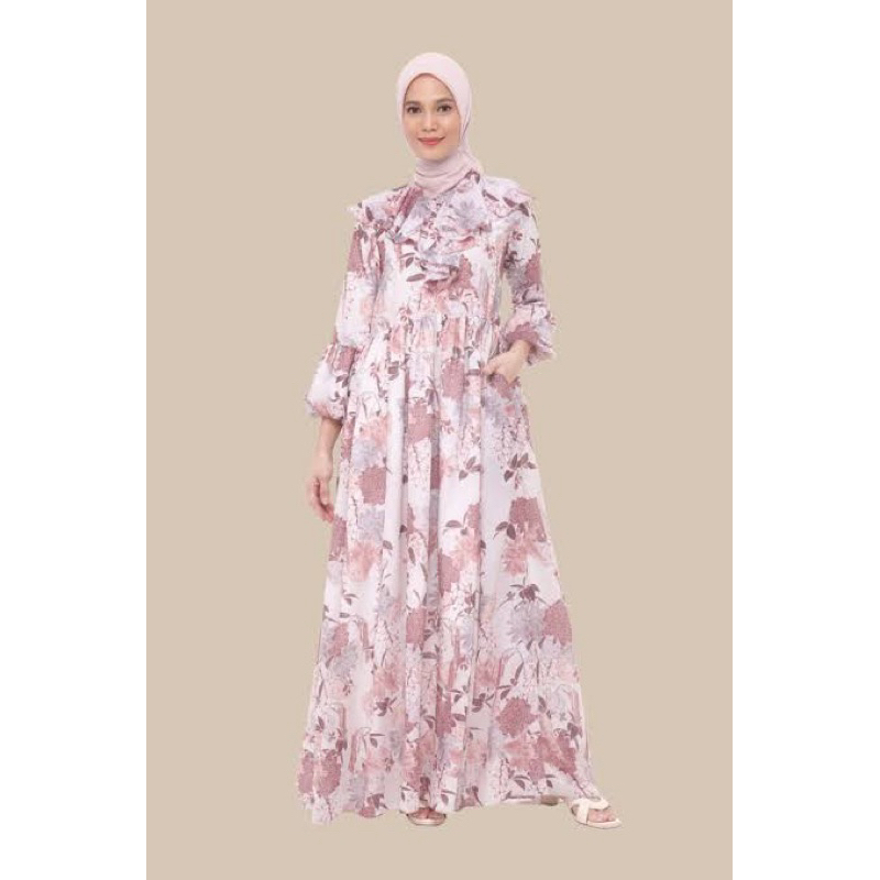 Preloved Anya Dress Wearing Klamby