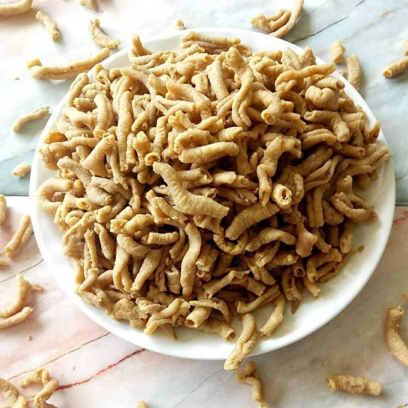 

kripik usus original rasanya gurih dan kriuk /teman makan /teman nonton