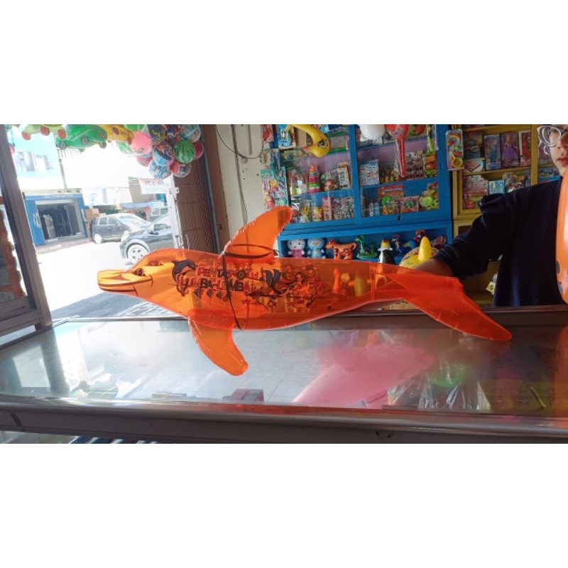 Balon Tiupan Lumba-lumba