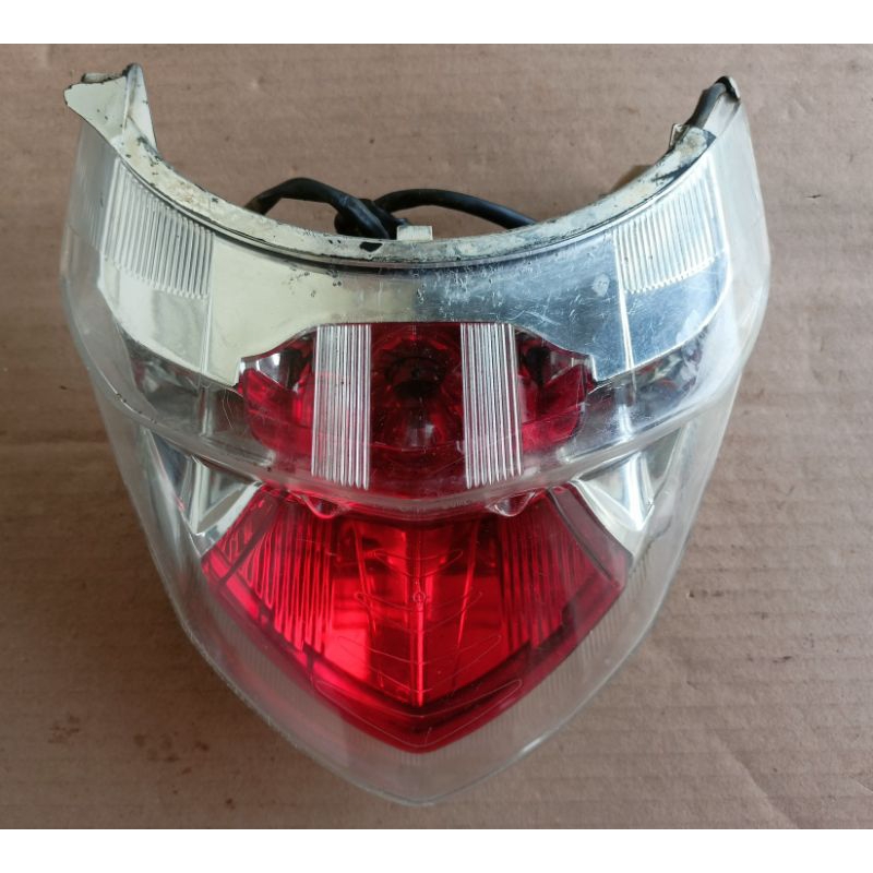 Lampu belakang TVS NEO 110 LAMPUSTOP TVS NEO 110