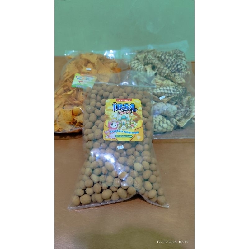 

MAKANAN LOKAL PRODUK INDONESIA JAJAN RINGAN