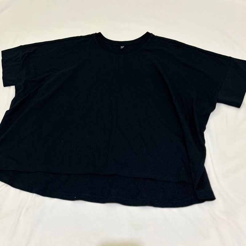 UNIQLO Kaos Polos Oversized Unisex Pria Wanita T-shirt Black Hitam Cotton All size S