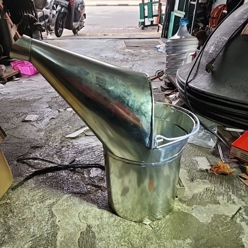 corong literan oli 10 liter literan minyak 10 liter corong oli bahan seng