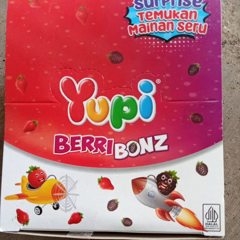 

Yupi kemasan 1 box isi 24 bungkus @6 gr rasa berribonz