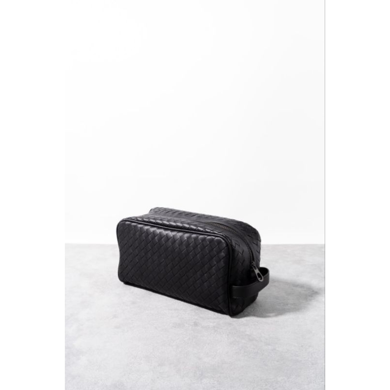BOTTEGA VENETA Intrecciato travel pouch
Black