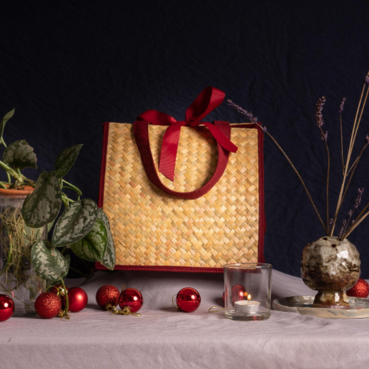 

DU ANYAM - Tas Anyaman - Hampers Souvenir Packaging - Bandang Totebag Purun