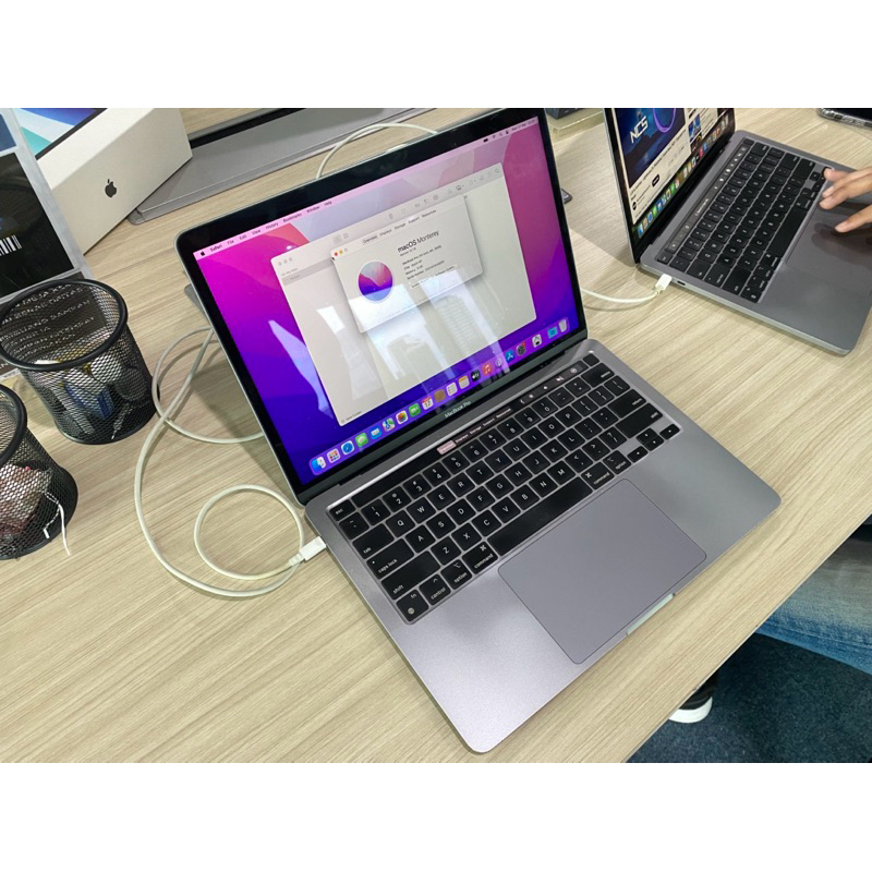 macbook pro m1 8/256GB mulus bagus