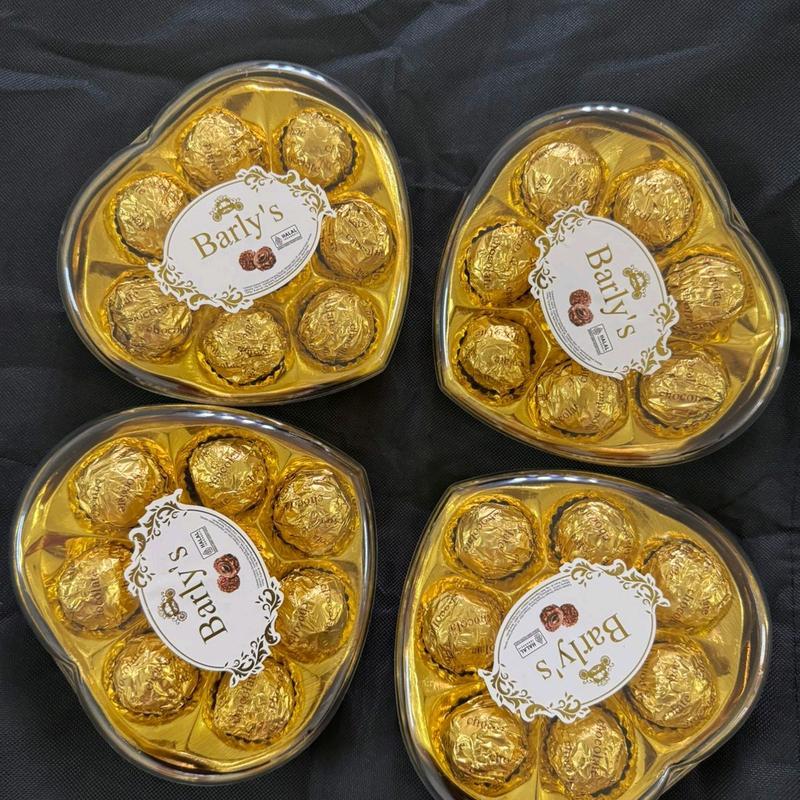 

Coklat Barlys Hazelnut Wafer Ball- Lezat Kombinasi Coklat dan Hazelnut-Bola Manis Food Makanan Snack Chocolate Cokelat