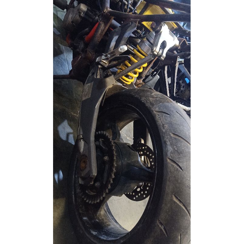 swing arm ducati