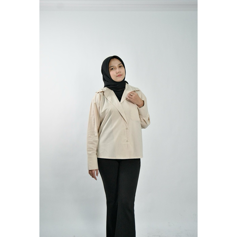 ESSENVIÉ - Elle Top Semi Blazer