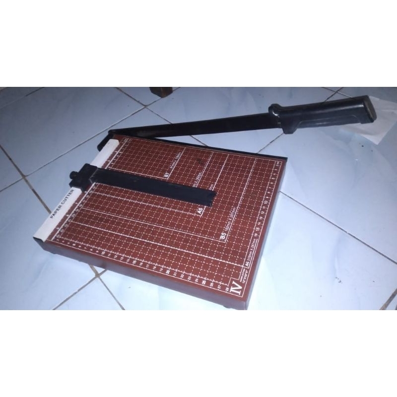 

PL Paper Cutter alat pemotong kertas