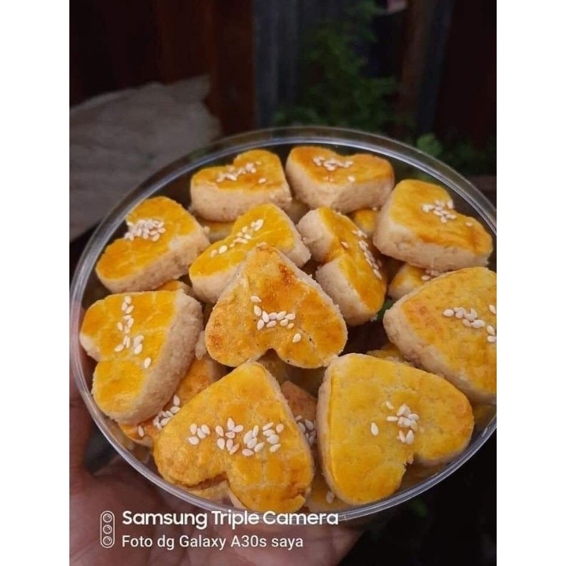 

kue kacang suuk