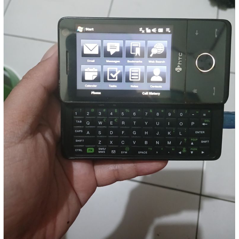HTC Touch Pro Innovation PDA Windows era 2010an jadul antik nan langkah